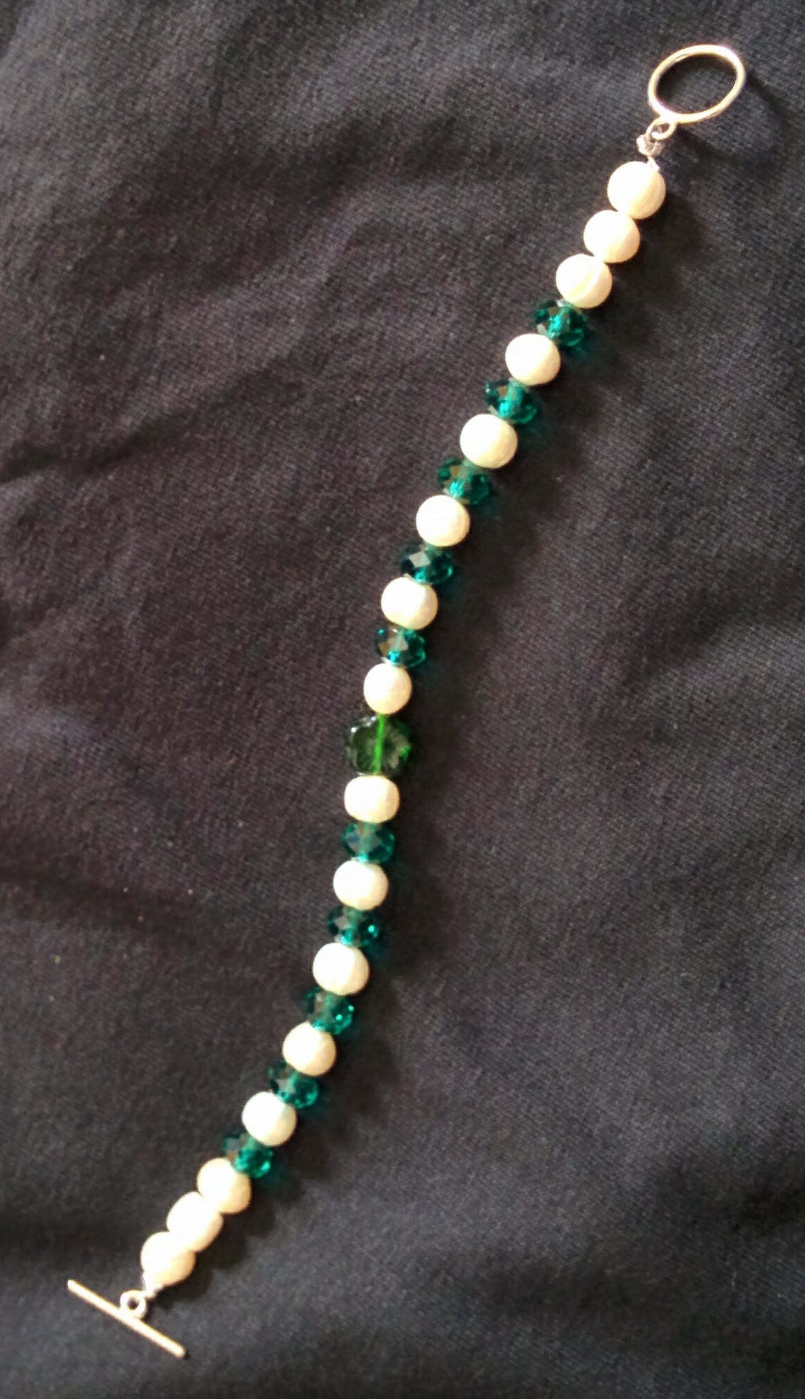 Green and freshwater pearl beaded bracelet Beaded Bracelets Dragon & Wolf Designs   